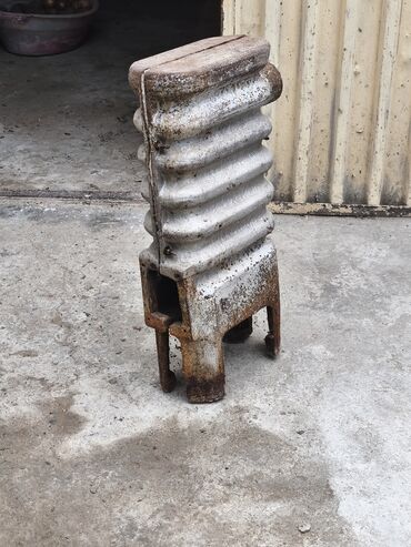 ev qizdiricilar: İşlənmiş Seksiyalı Radiator Çuqun