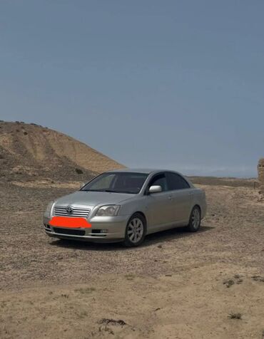 Toyota Avensis: 2004 г., 1.8 л, Механика, Бензин, Седан