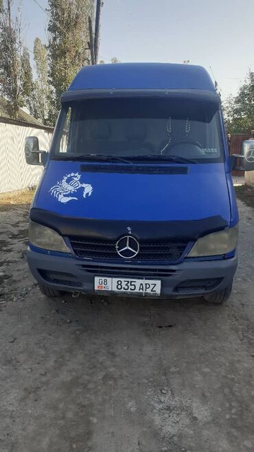 Грузовой транспорт: Легкий грузовик, Mercedes-Benz