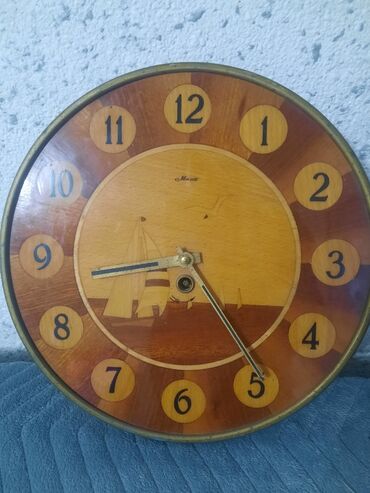 серебрянные часы: Часы настеные Маяк СССР механические работают