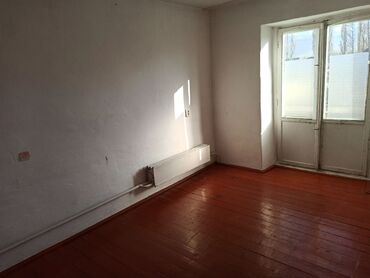 Продажа квартир: 3 комнаты, 60 м², 105 серия, 2 этаж, Старый ремонт
