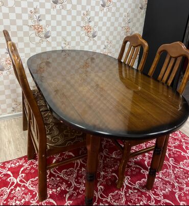 Yataq otağı dəstləri: Qonaq otağı üçün, Açılmayan, Oval masa, 4 stul