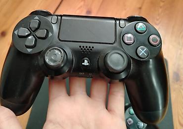 купить игровой компьютер бу: Sony PlayStation 4 Slim (qara) + 2 ədəd DualShock 2 pultu ustundeki — 4