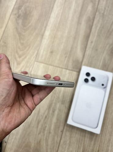 Apple iPhone: IPhone 17 Pro Max, Б/у, 256 ГБ, Белый, Зарядное устройство, Защитное стекло, Чехол, 99 % — 6
