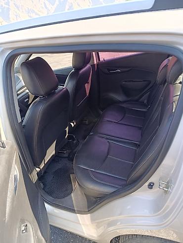 машы: Chevrolet Spark: 2016 г., 1 л, Вариатор, Бензин, Хэтчбэк — 7