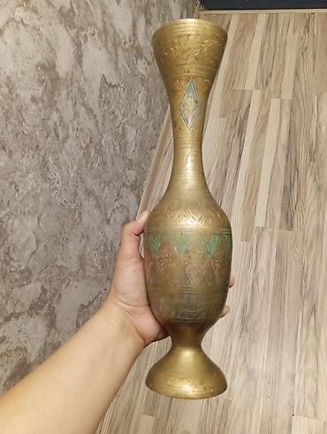 gul qutusu: Bir vaza — 1