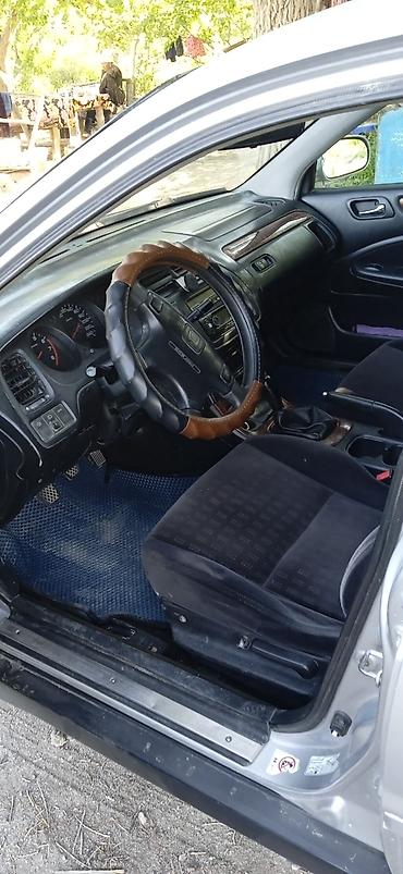 газдын майы: Honda Accord: 1999 г., Автомат, Бензин, Седан — 4