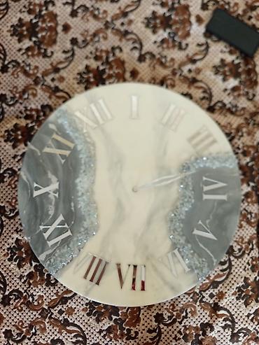 divar peci: Divar saatları — 1