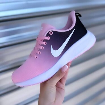Patike: Nike air zoom patike

Novo
Brojevi 36 do 41

fb Moja Kupovina 1 — 11