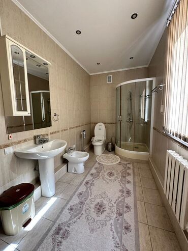 Долгосрочная аренда квартир: 4 комнаты, Собственник, Без подселения, С мебелью полностью — 9