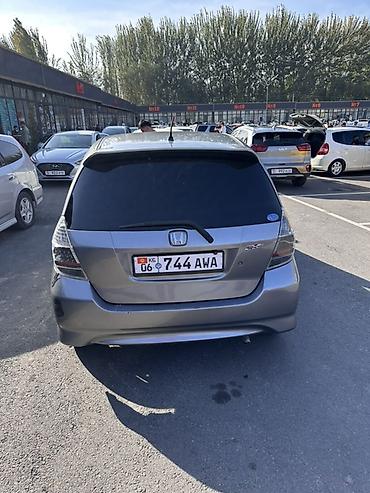 Honda: Honda Fit: 2002 г., 1.3 л, Автомат, Бензин, Хэтчбэк — 2