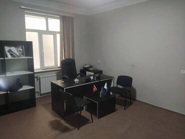 Ofislər: Nərimanov metrosuna yaxın təmirli 4 otağlı ofis 5 mərtəbəli binanın — 1