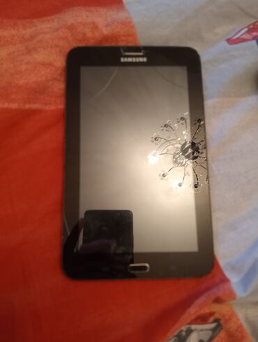 Samsung: Biri 10 AZN — 2