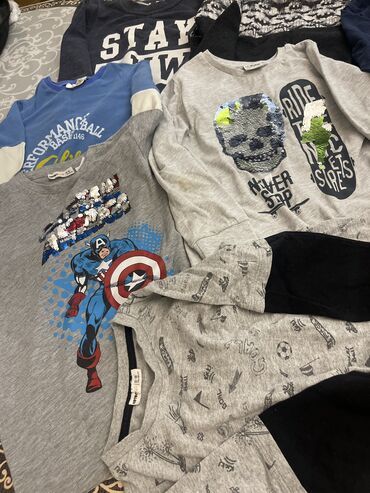 Koftalar, sviterlər: 5-6 yasha yaxshi veziyyetde3-4 yaşa yaxşı vəziyyətdə — 5