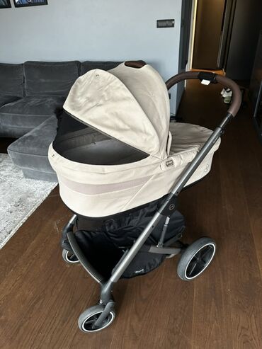 Kolica za bebe: 3u1 sistem Kupljena u martu 2025, pod garancijom Koriscene samo 4 — 1