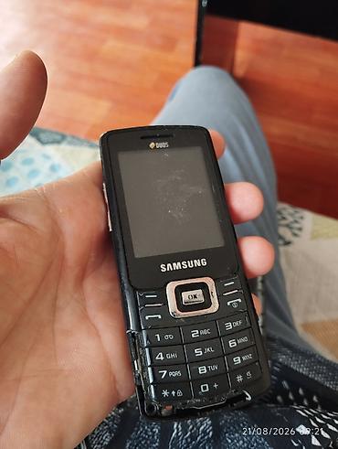 samsung soyducu: Samsung C5212 Duos, rəng - Qara, İki sim kartlı — 1
