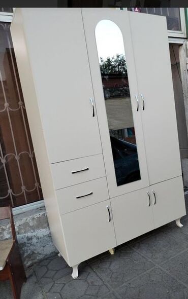 Dolablar: Yeni, Açılan, 3 qapılı Düz dolab, Dolab-asılqan, Türkiyə -da lalafo.az — 18 Dolablar: Yeni, Açılan, 3 qapılı Düz dolab, Dolab-asılqan, Türkiyə — 18