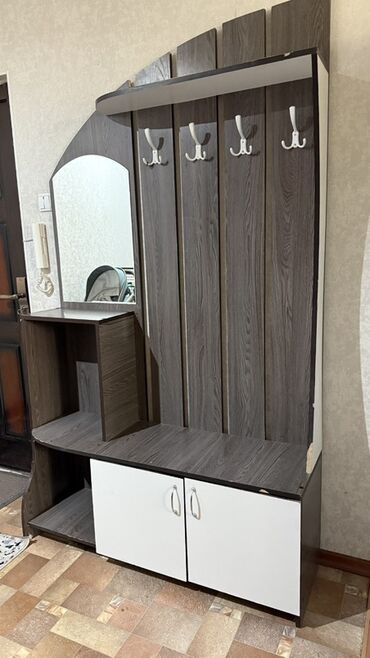 прихожка фото: Гарнитур для прихожей, Зеркало, ДСП, цвет - Коричневый