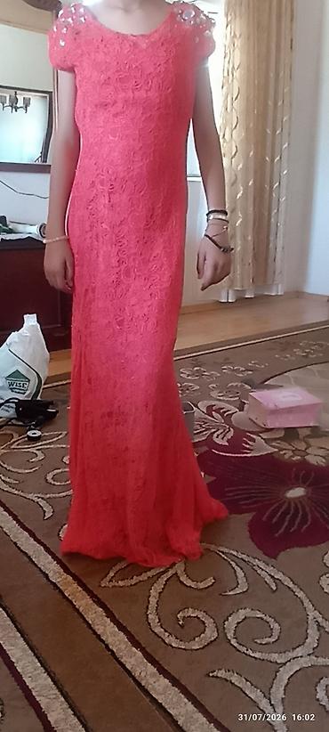 Donlar: Qırmızı/çəhrayı tonlarda uzun ziyafət donu - Model: bədənə oturan — 2
