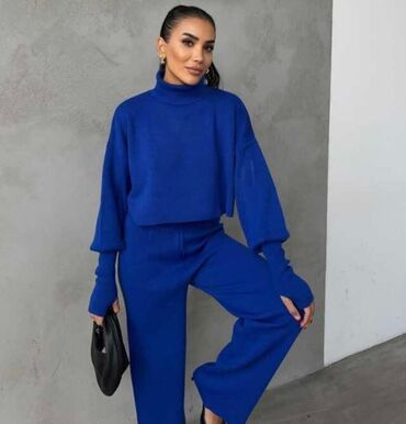 Kompleti: Komplet trikotaža 
Prelepe boje
3500 dinara L — 1