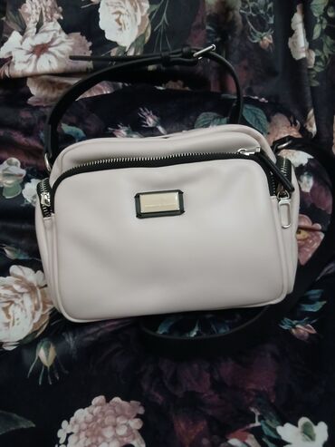 mk torba original: Parfois nova. lagana prakticna u puder roze boji