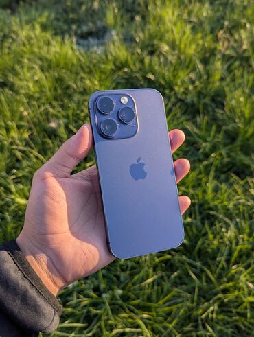 повербанк для айфона оригинал: IPhone 14 Pro, Б/у, 256 ГБ, Deep Purple, Чехол, 81 %