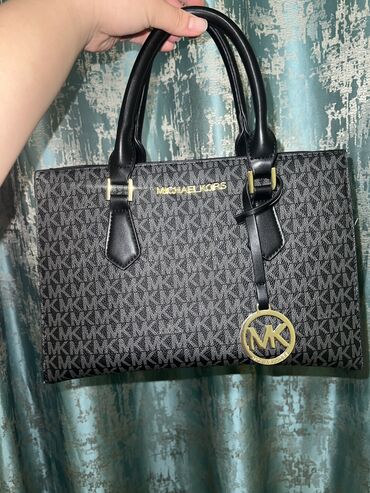 michael kors кошелек: Классическая сумка, Michael Kors, Материал: Искусственная кожа, Жёсткая конструкция, Моющийся материал, Разделенные отделения, Женские, Новый