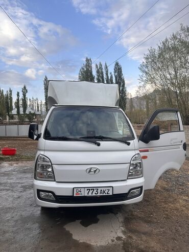 Легкий грузовой транспорт: Легкий грузовик, Hyundai, Стандарт, 1,5 т, Новый