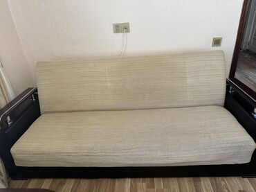 Divan və kreslo dəstləri: Klassik divan, Divan, Açılmayan