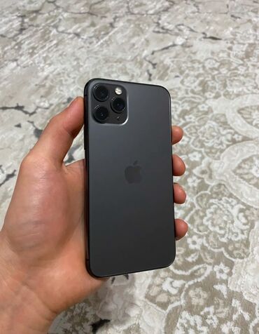 Apple iPhone: IPhone 11 Pro, Б/у, 256 ГБ, Graphite, Зарядное устройство, Защитное стекло, 79 %