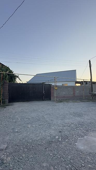 Продажа коттеджей и домов: 5 комнат, 100 м², 4 соток, Бишкек, Агентство недвижимости — 21