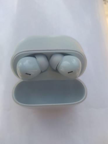 redmi airdots: Беспроводные наушники Redmi (TWS) с зарядным кейсом - Форм-фактор — 4