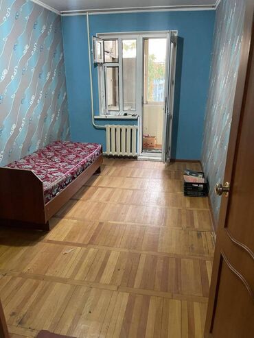 продам 4 квартиру: 4 комнаты, 97 м², 104 серия, 4 этаж