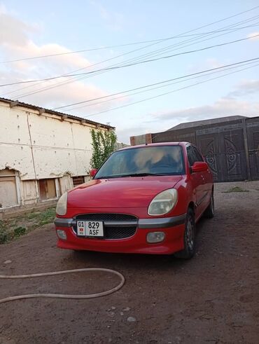 мазда машина: Daihatsu Sirion: 2002 г., 1.3 л, Автомат, Бензин, Хетчбек