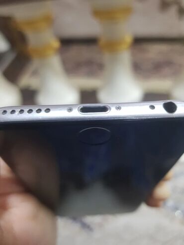 Apple iPhone: IPhone 6, 32 GB, Space Gray, Barmaq izi — 7