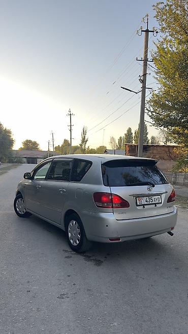 Toyota: Toyota Avensis Verso: 2001 г., 2.4 л, Автомат, Бензин, Минивэн — 2