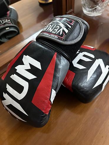 Əlcəklər: Venum boks əlcəkləri - Brend: Venum - Material: təbii dəri (etiketdə — 1