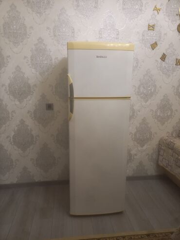 Кухонные плиты и варочные поверхности: Б/у 2 двери Холодильник Продажа, цвет - Белый, Встраиваемый