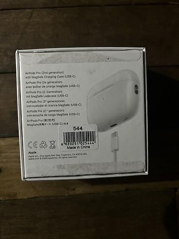 mikrofonlu qulaqliq: Qulaqlıq: TWS in-ear model, ağ rəng • Aktiv Səs-küyün Azaldılması — 5