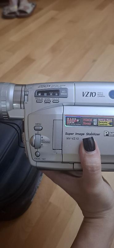 200 manatliq plansetler: Kamera Panasonic. Dubaydan alınmışdır. əla vəziyətdə. Qiyməti 200 Azn — 1