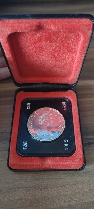 Монеты: Канадский серебряный доллар,23.50г