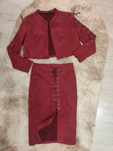 шелковая двойка: Юбка менен костюм, Юбканын модели: Карандаш, Миди, Пиджак, M