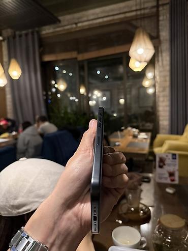 Мобильные телефоны и аксессуары: IPhone 15 Pro, Б/у, 512 ГБ, Черный, Зарядное устройство, Чехол, Коробка, 76 % — 4