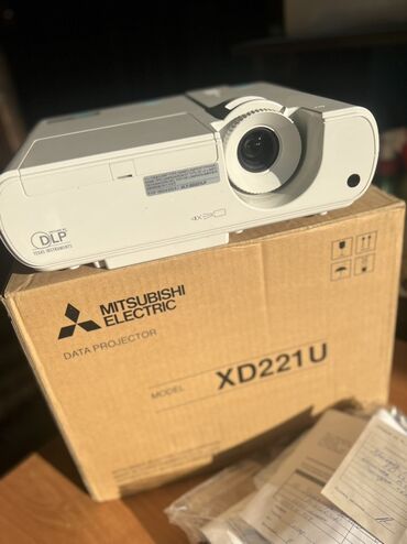 купить экран для компьютера: Проектор Mitsubishi Electric XD221U представляет собой устройство