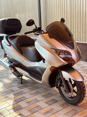 Скутеры: Макси-скутер Honda, 250 куб. см, Бензин — 2