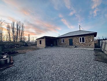 Продажа коттеджей и домов: Срочно продаётся добротный дом 3 комнат Цена 69500$ Г образный участок — 1