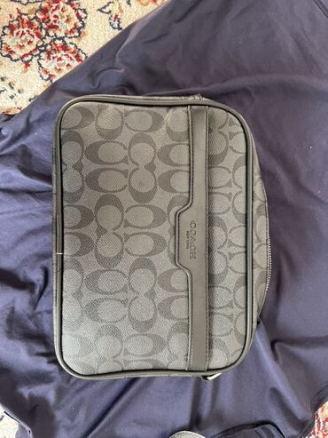 барсетка кожаная: Сумка COACH New York, модель через плечо (crossbody/ messenger). -