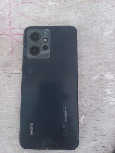 чехол на айфон 6 s: Redmi markalı, arxa hissəsində ikili kamera modulu və fləşi olan qara