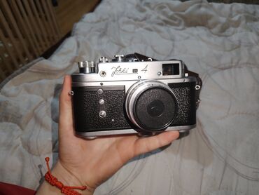 Fotoaparati: Na prodaju stari Ruski analogni fotoaparat Zorki-4 sa objektivom
