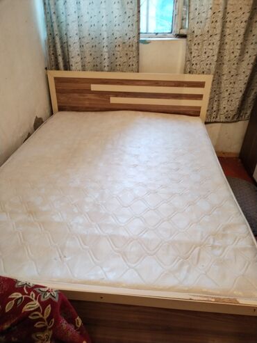 tek kravat islenmis: İşlənmiş, İkinəfərlik çarpayı, Azərbaycan